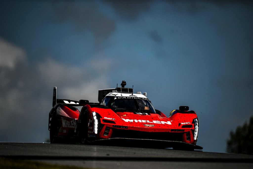 Drama på Road America.
(Foto: DASU - Lumen Digital Agency, Brandon Badraoui)